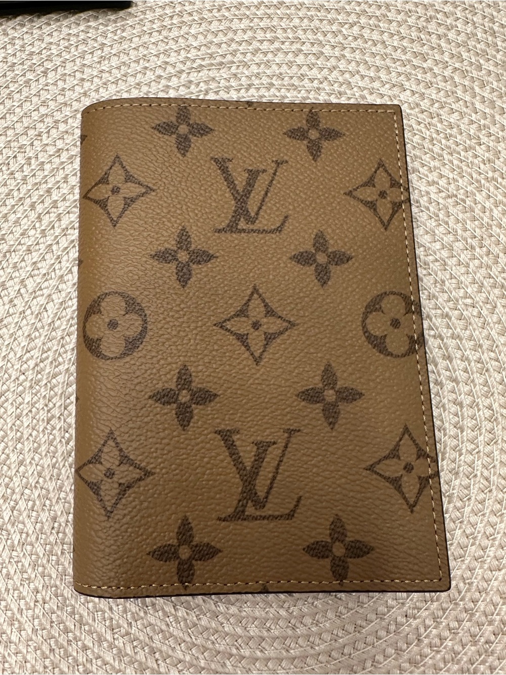 Louis Vuitton Monogram Passport Cover in Brown Reverse Monogram NEW - Picture 7 of 8